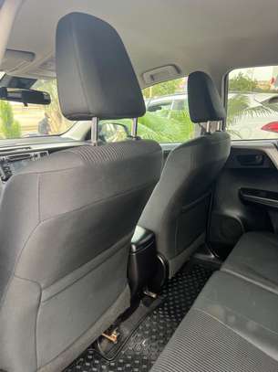 Toyota Rav4 2017 image 7