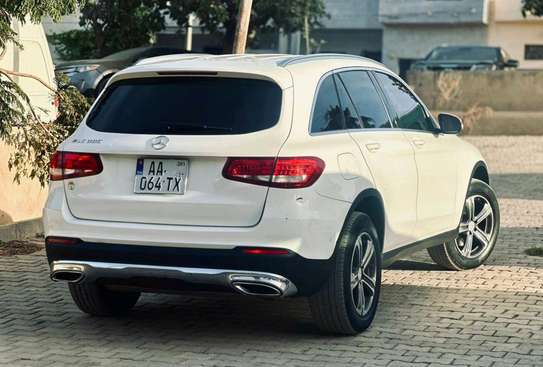 2016 Mercedes-Benz GLC300 image 8