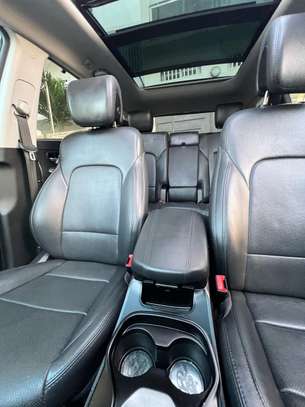 Hyundai santa fe image 9