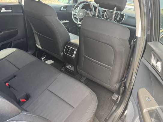 Kia Sportage 2018 LX image 12