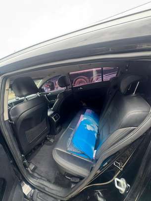 Kia Sportage SUV compact noir 5 portes image 3