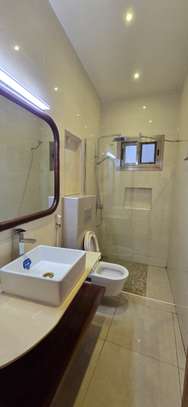 2 CHAMBRES A LOUER A NGOR image 8