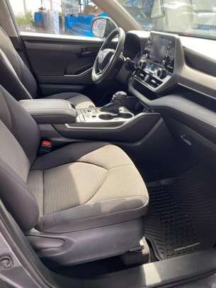 TOYOTA HIGHLANDER image 4