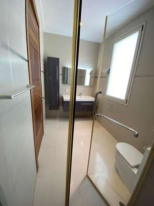 À vendre corniche Ouakan F4 vue mer 3 chambres image 12