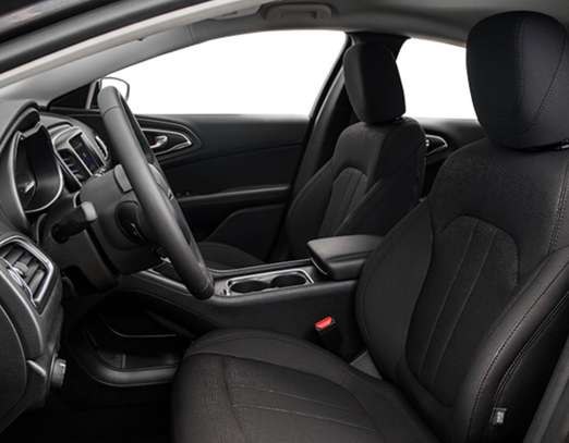 CHRYSLER 200 image 5
