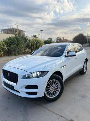 Jaguar F-Pace 2018 image 2