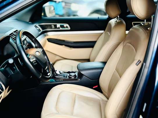 Location Ford Explorer image 14