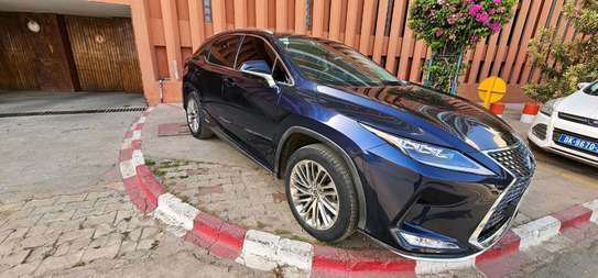 Lexus image 1