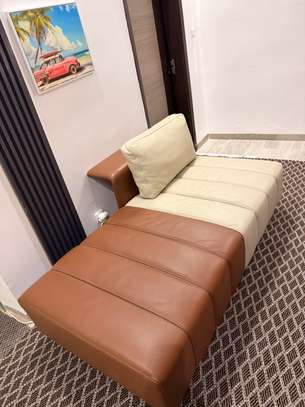 Canapé très confortable en cuire haut de confortable image 4