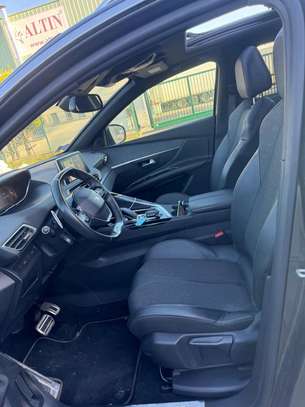 Peugeot 3008 image 3