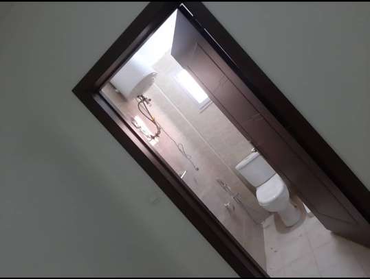 Studio à louer derklé image 8