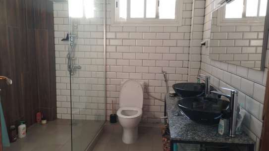 Appartement 3 chambres vide Ouakan cité africa école Mermoz image 6