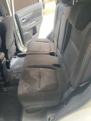 Mitsubishi outlander 2015 7 Places image 9