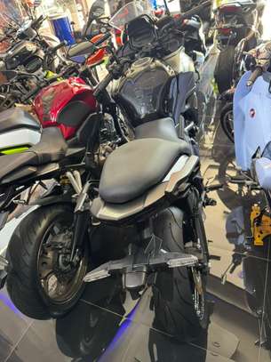 A vendre Moto  kawasaki 750 image 4