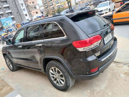 Jeep grand Cherokee image 3