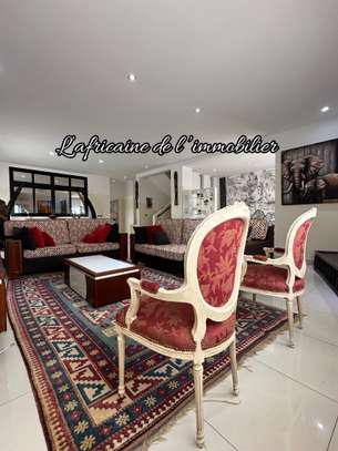 F4 Duplex à louer – Résidence Toucan, Almadies image 5