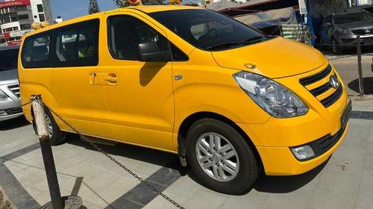 Hyundai starex Année 2017 image 2