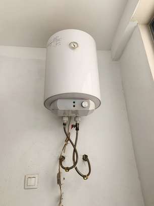 BELLE APPARTEMENT F4 DE HAUT STANDING VIRAGE BIAGUI image 3