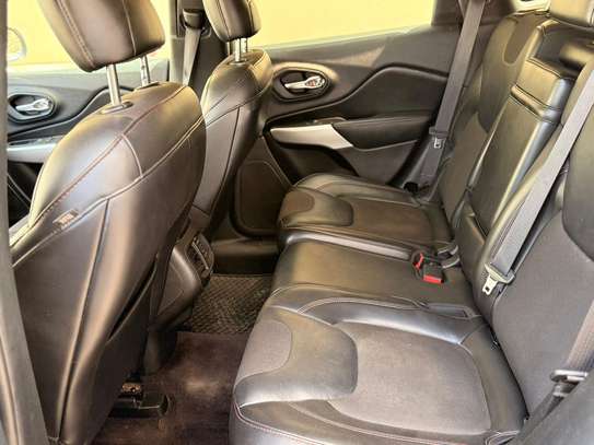 LOCATION JEEP CHEROKEE TRAILHAWK image 4