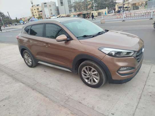 Hyundai Tucson image 2