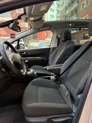 Peugeot 5008 7 places image 3