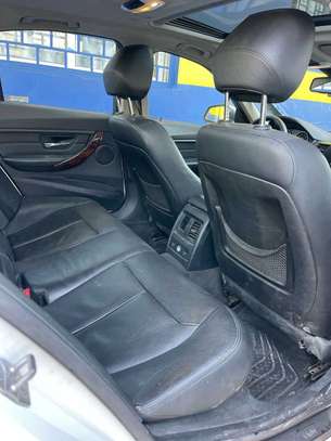 BMW 328i 2015 image 7