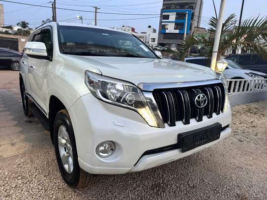 Toyota Land Cruiser Prado image 3