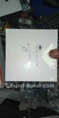 AirPods 2 image 3