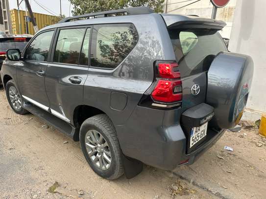 Toyota Prado 2019 image 4
