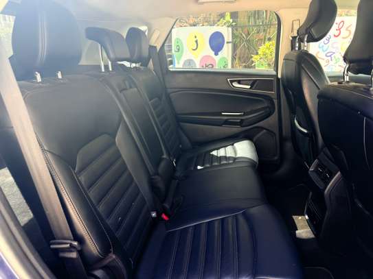 Ford edge SEL image 6