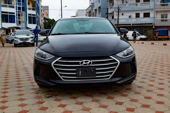 Hyundai élantra image 4