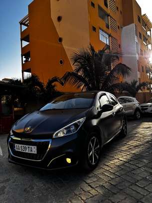 Peugeot 208 Xs lime 2016 image 1