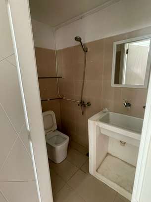 Appartement à louer au Point E image 10