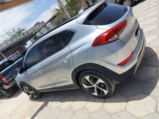 HYUNDAI TUCSON 2017 FULL OPTION image 2