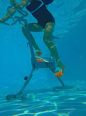 AQUABIKES VELOS PISCINES DOUBLE SPEED image 1