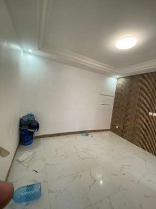 Belle Chambre salle de bain avec spot lumière image 2