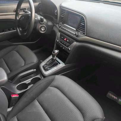 Hyundai elantra image 6