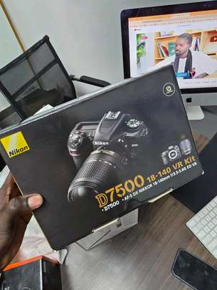 Nikon D7500 18-145mm image 2