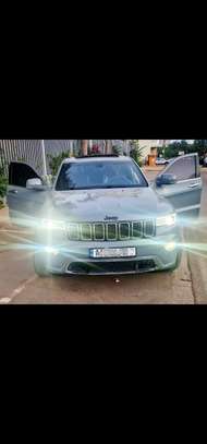 Jeep grand cherokee 2019 image 4
