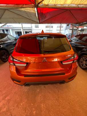 2020 Mitsubishi outlander/RVR image 4