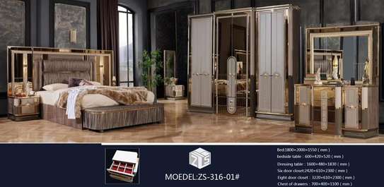 Chambre a coucher 6 battants image 1