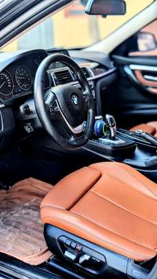 BMW 320I XDRIVE image 8
