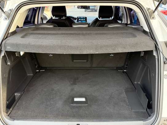 Peugeot 3008 2017 Allure image 11