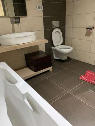 Appartement meublé à louer aux Point E image 14