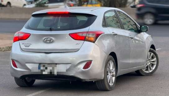 Hyundai Elantra Gt 1.8 image 6