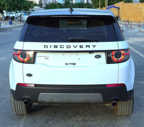 Land Rover Discovery Sport 2017 image 9