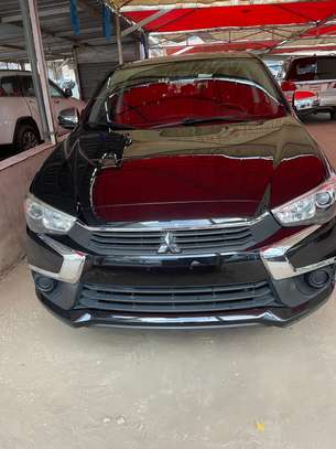 2017 Mitsubishi Outlander sport image 2