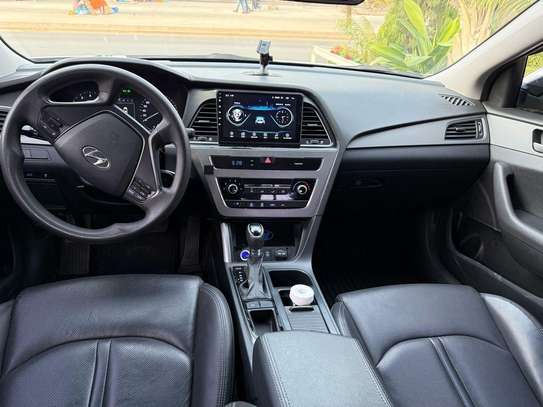 Hyundai sonata image 7
