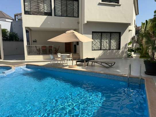 Magnifique Villa R+2 à louer aux Almadies image 3