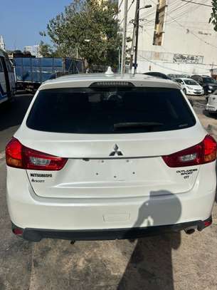 Mitsubishi RVR GT image 2